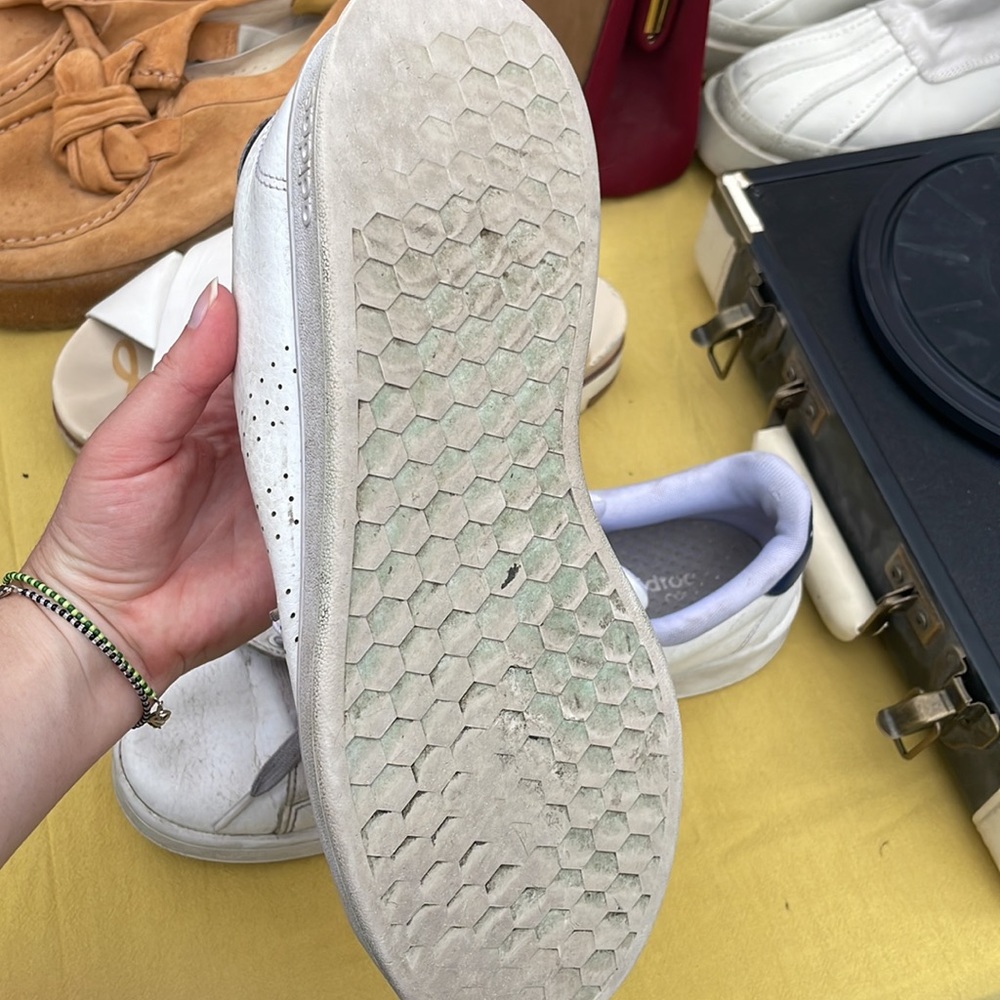 Men’s adidas sneakers size 10 - Picture 4 of 4